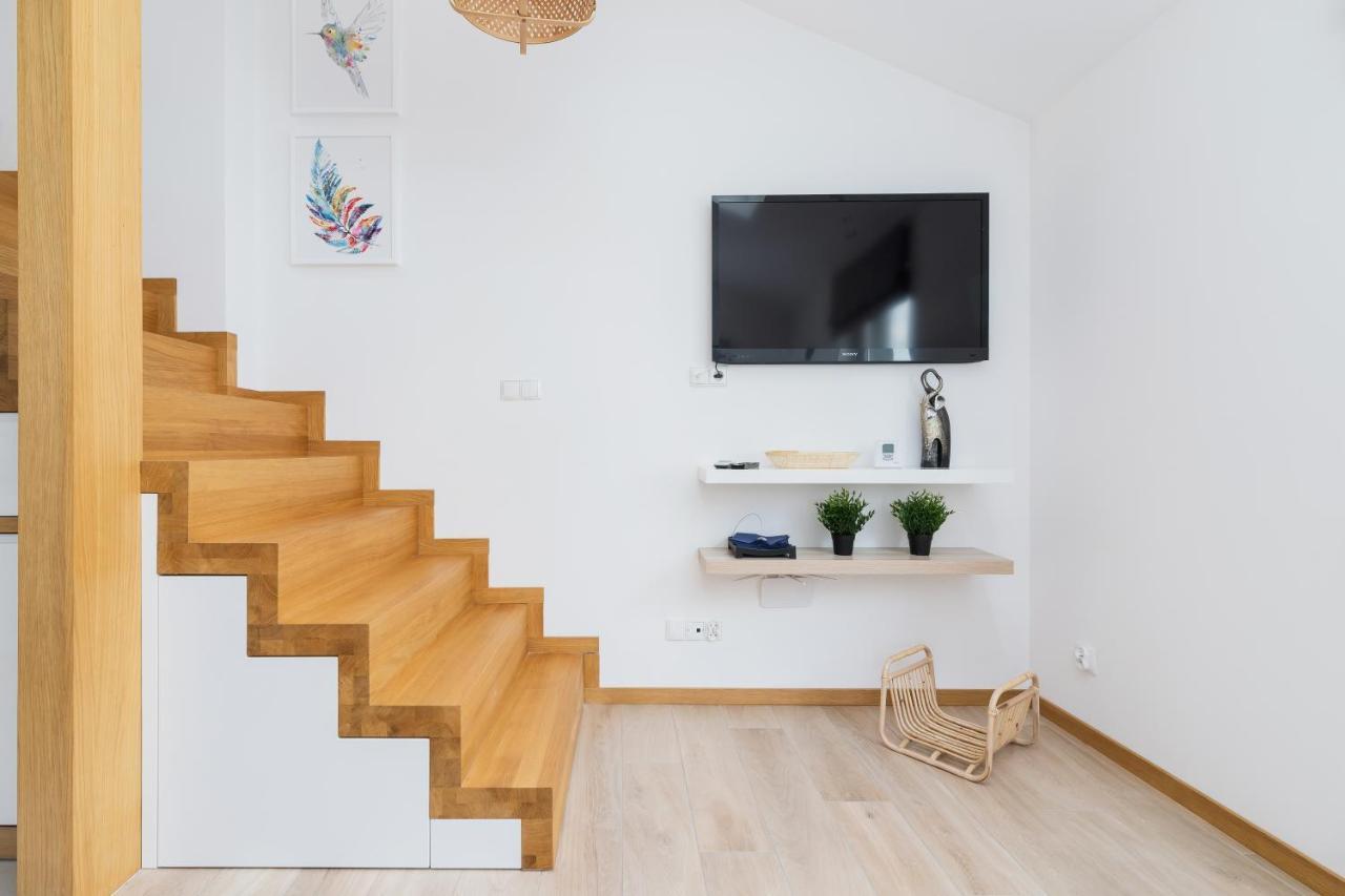 Modern Stachowicza Cracow By Renters Appartement *